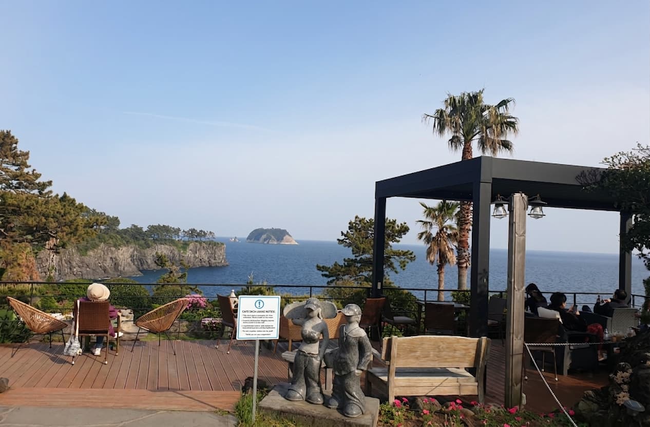 For Jeju business training and educational trips with unique experiences during school trips to Jeju, we recommend Realworld